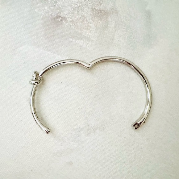 kate spade Silver Sailor's Knot Hinge Bangle Bracelet, New Jewelry - Picture 7 of 10